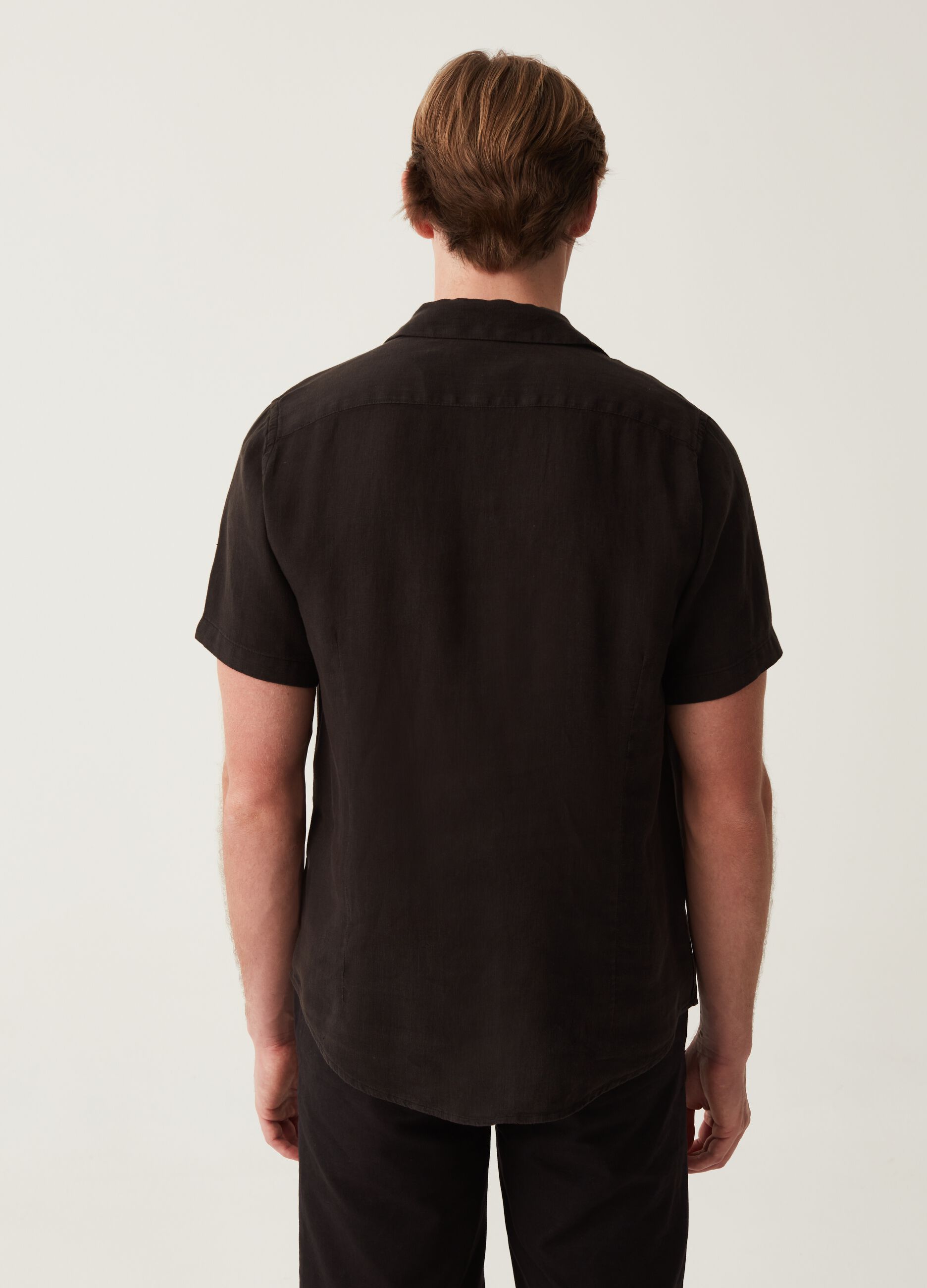 LESS IS BETTER Camicia di lino a maniche corte_2