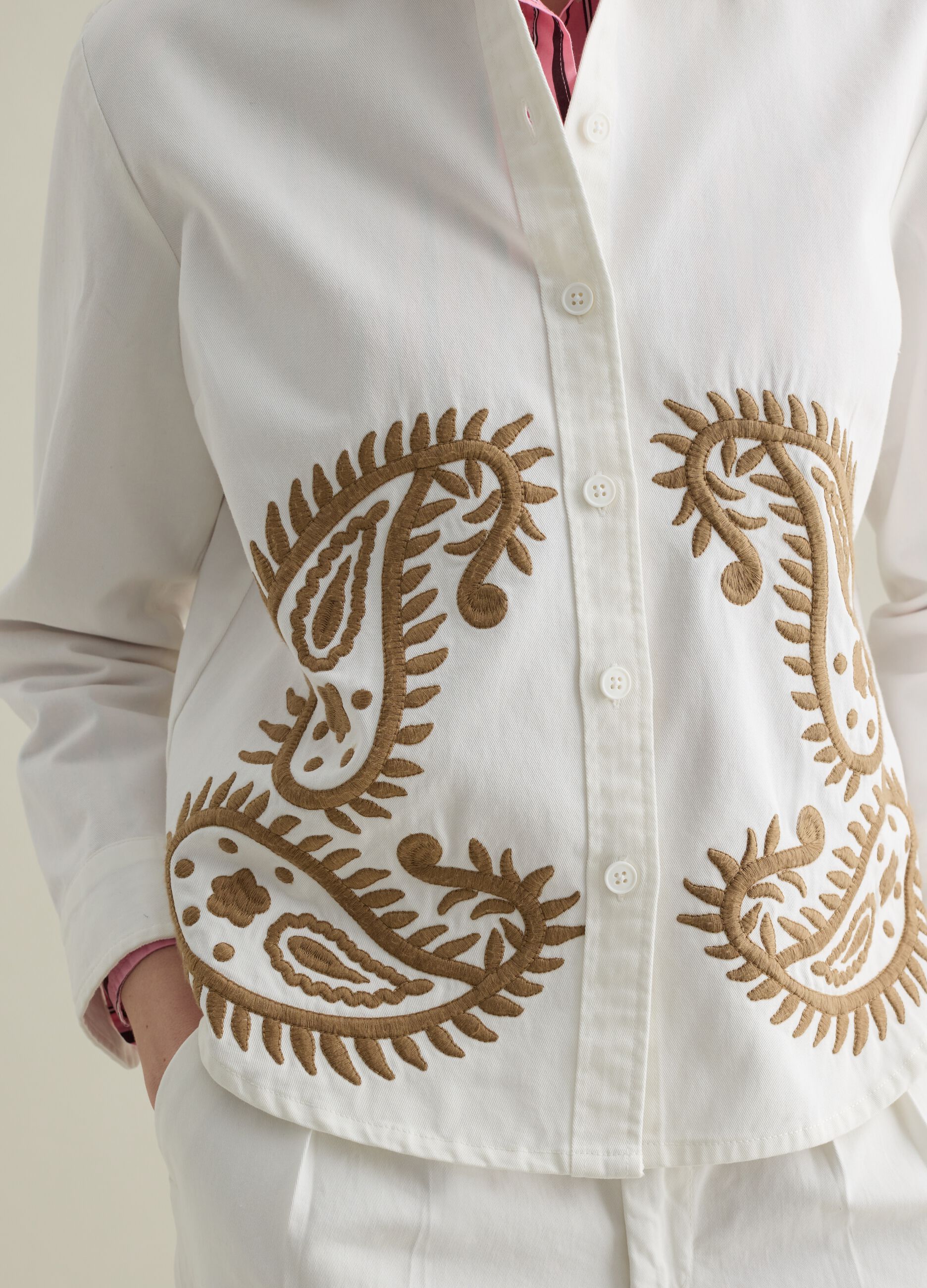 White shirt with paisley embroidery