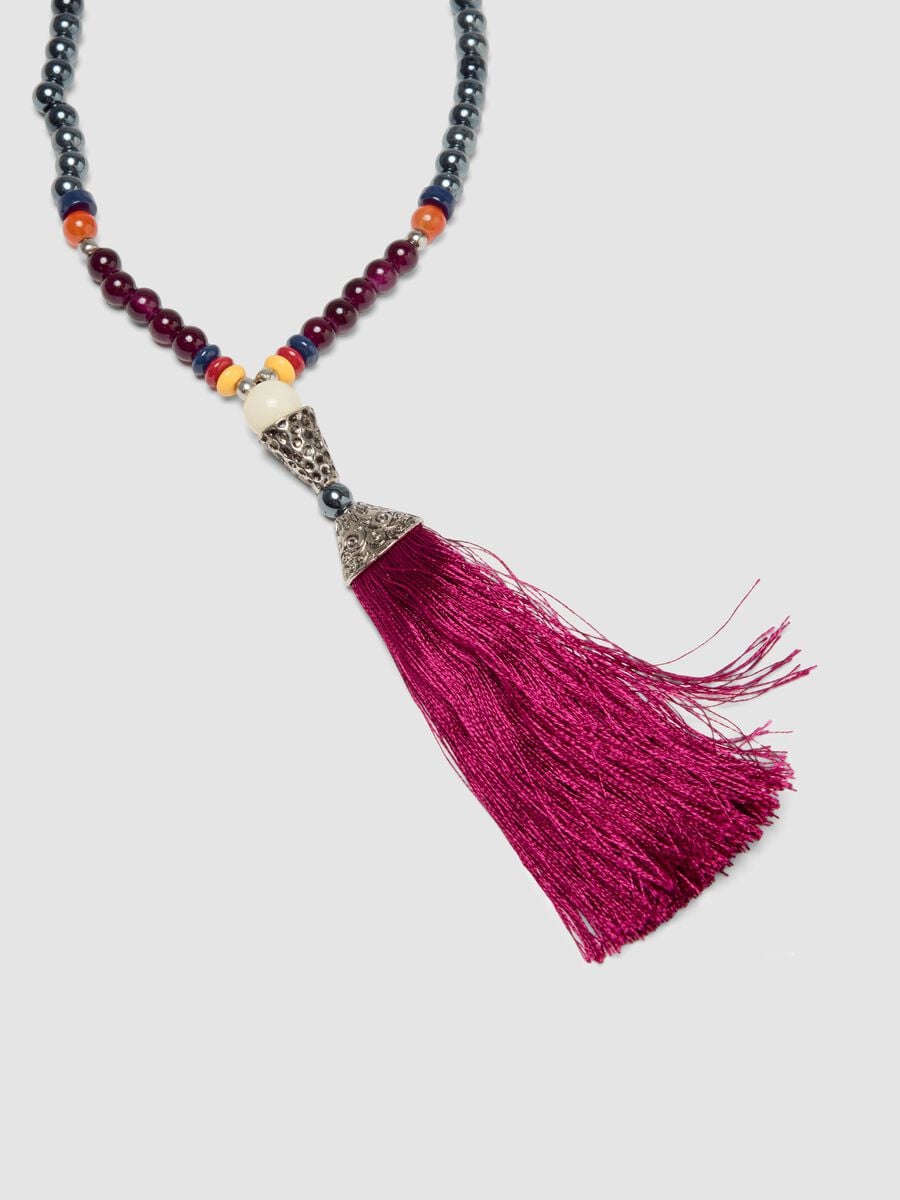 Collana rossa con nappina decorativa_1