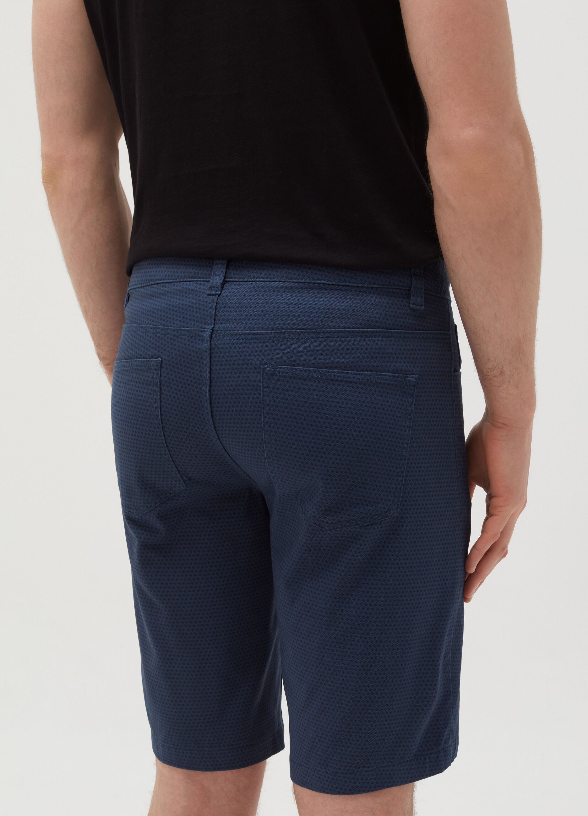 Cotton Bermuda shorts with micro pattern