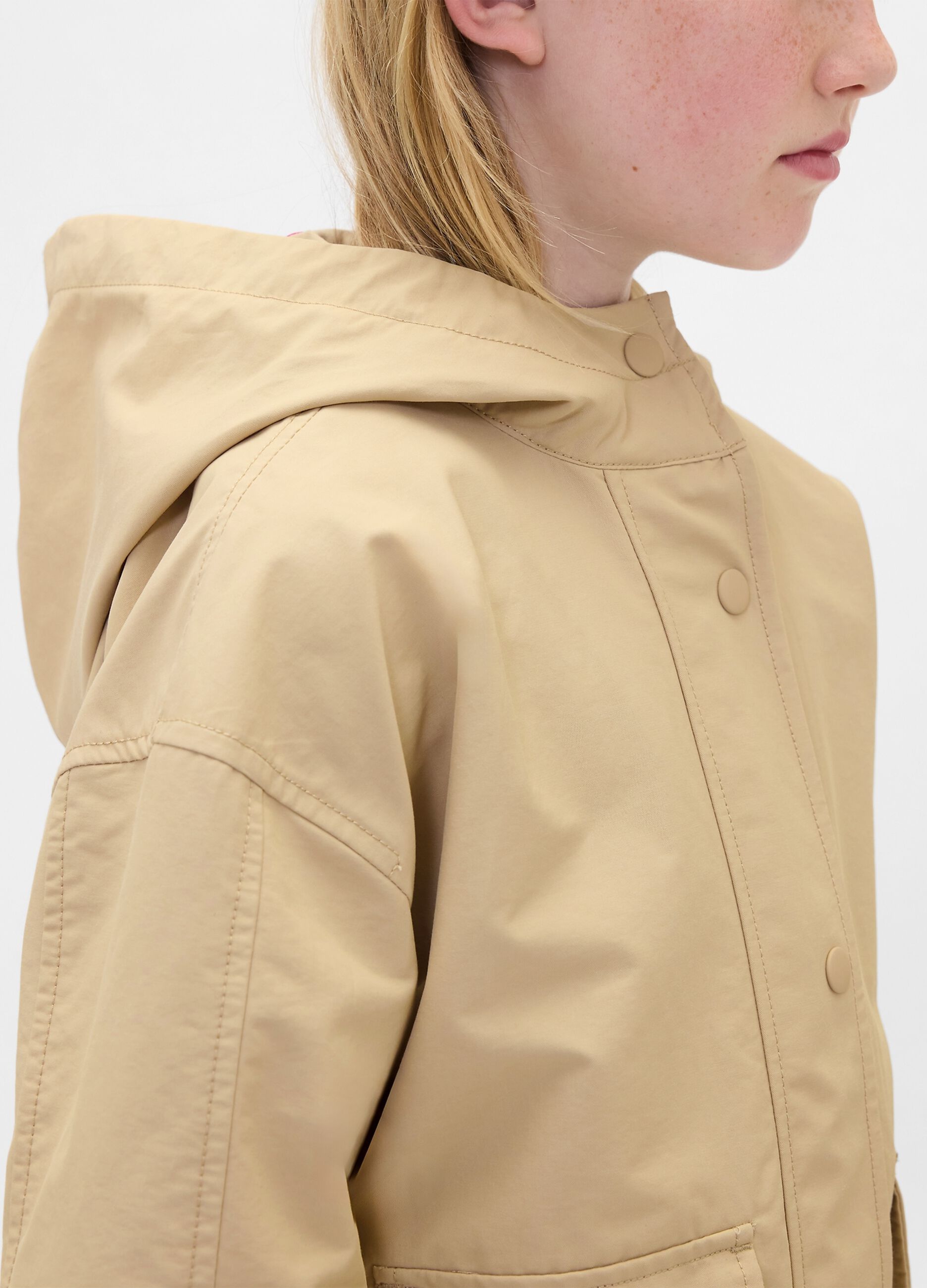 Giacca beige con cappuccio per bambina