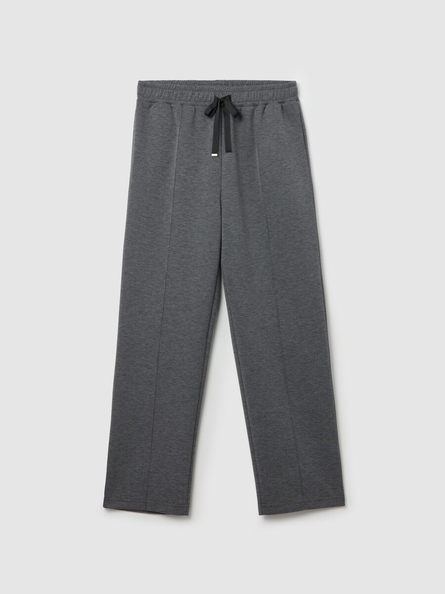 Curvy plush joggers with embossed seams_4