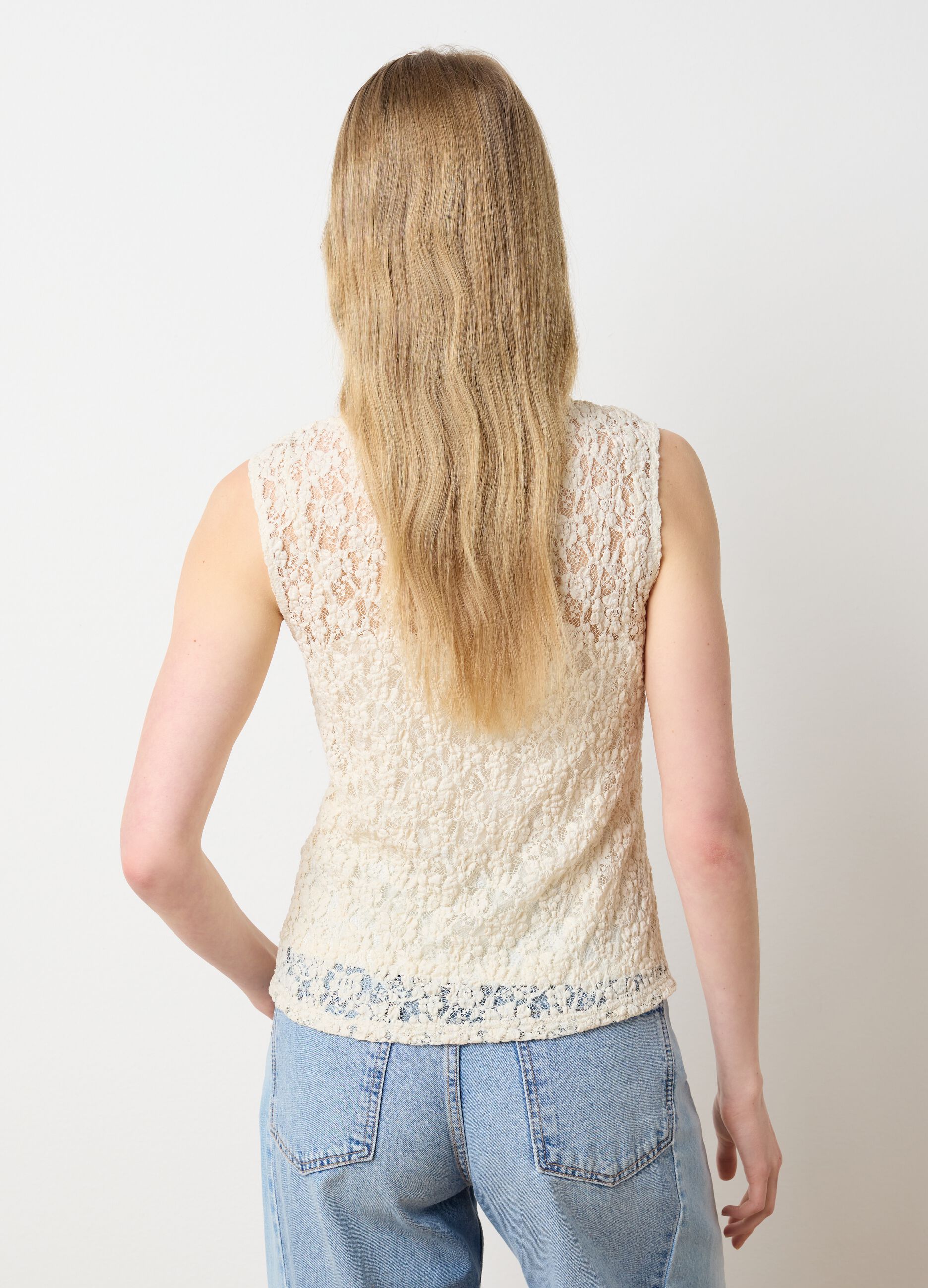 Top da donna in pizzo bianco fitted