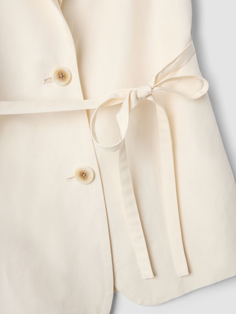 White regular-fit lyocell-linen blend waistcoat with belt_5