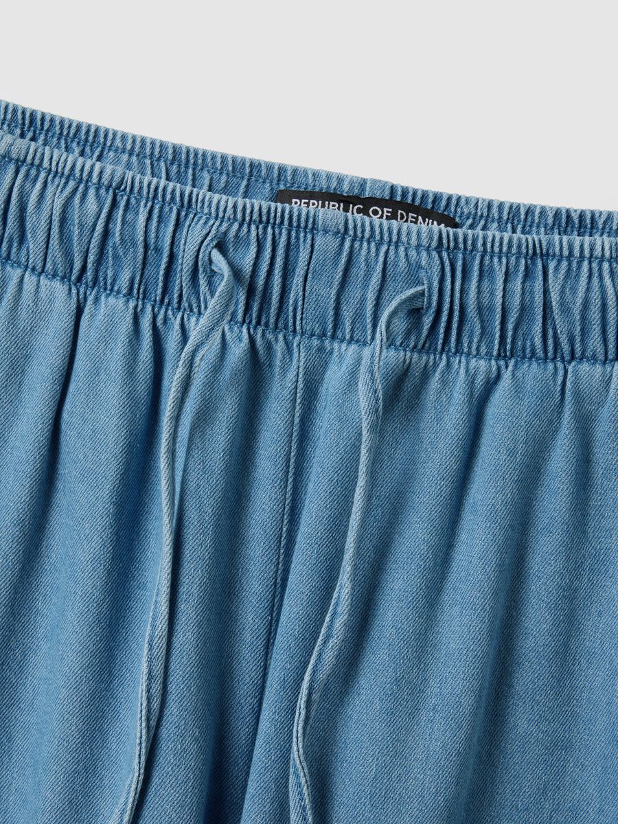 Blue wide leg denim trousers in pure cotton with elastic waistband_5