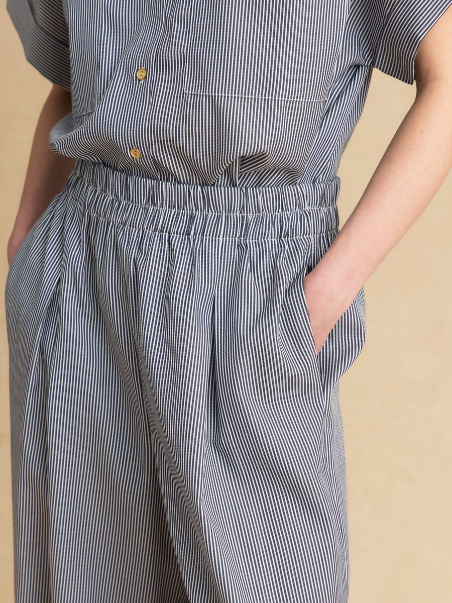 Pantaloni palazzo a righe bianche e blu in misto cotone regular fit_3