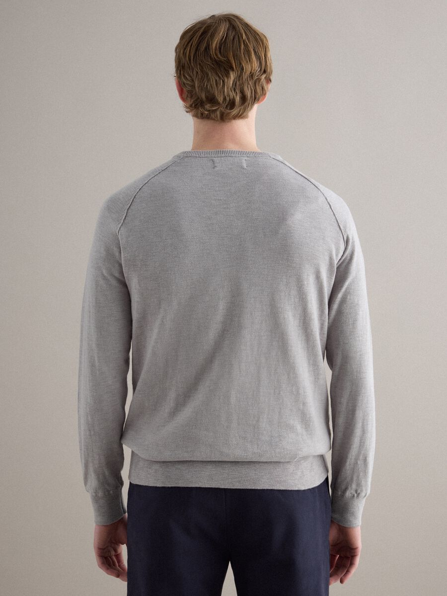 Maglione girocollo in puro cotone grigio regular fit_3