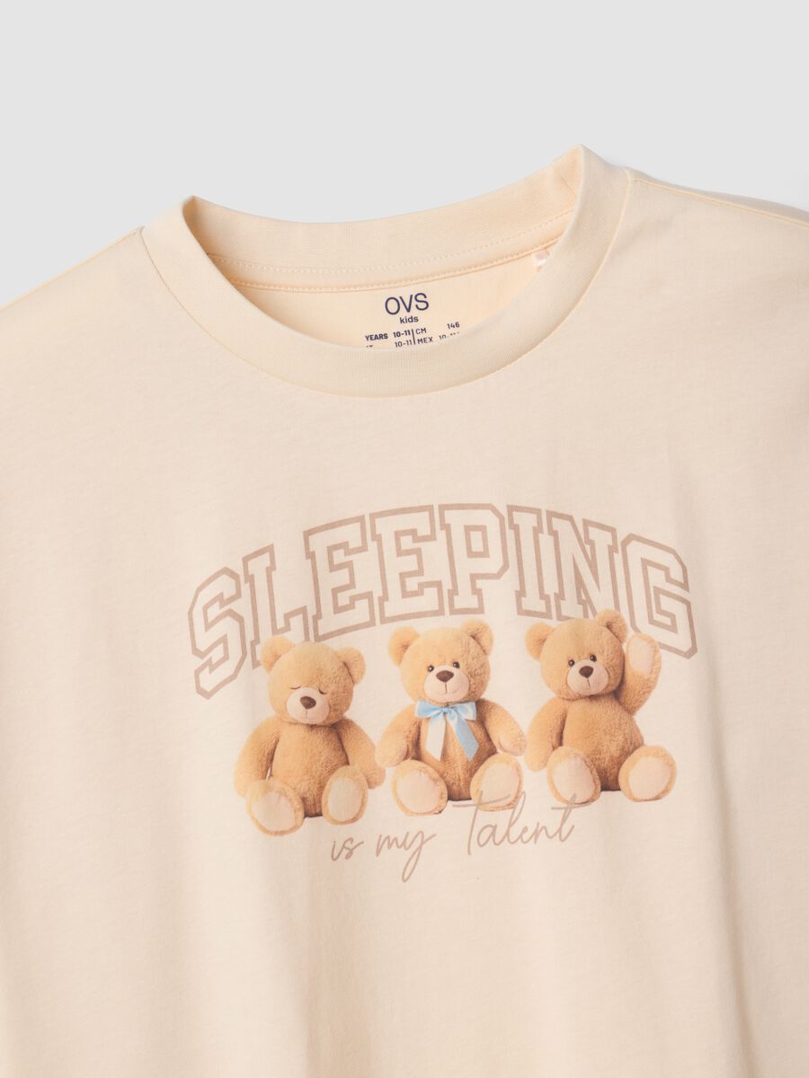 Pigiama beige in puro cotone organico con girocollo e stampa orsetti_2