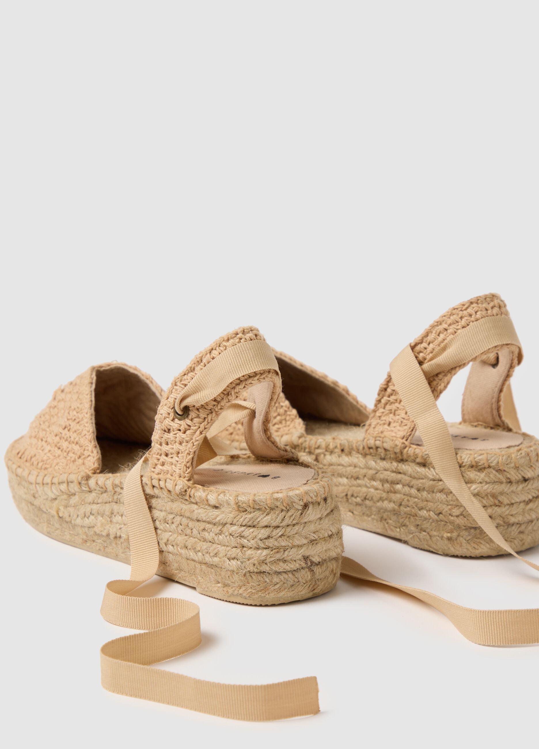 Sandali da donna beige con zeppa in corda