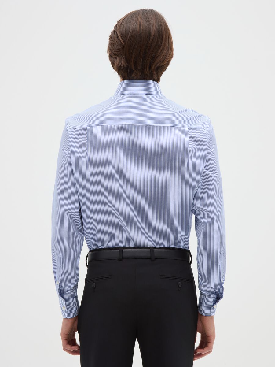 Camicia azzurra regolare in misto cotone_2