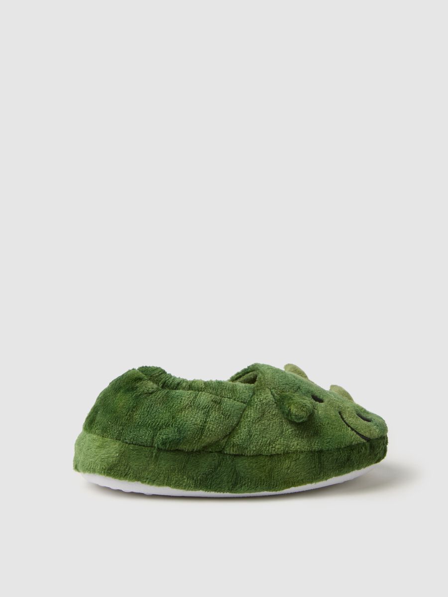 Green children's slippers_0