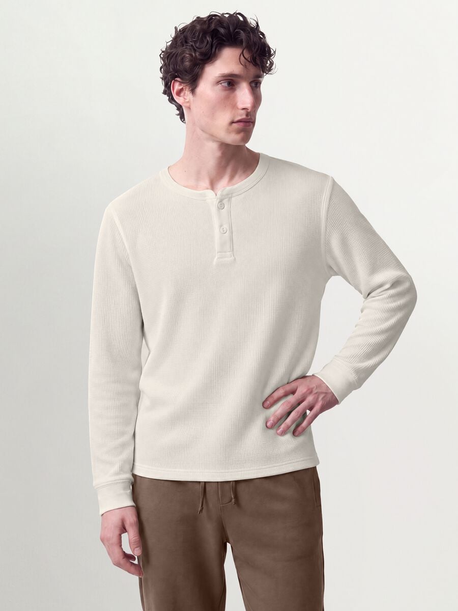 T-shirt bianca in misto viscosa a nido d'ape regular fit_0
