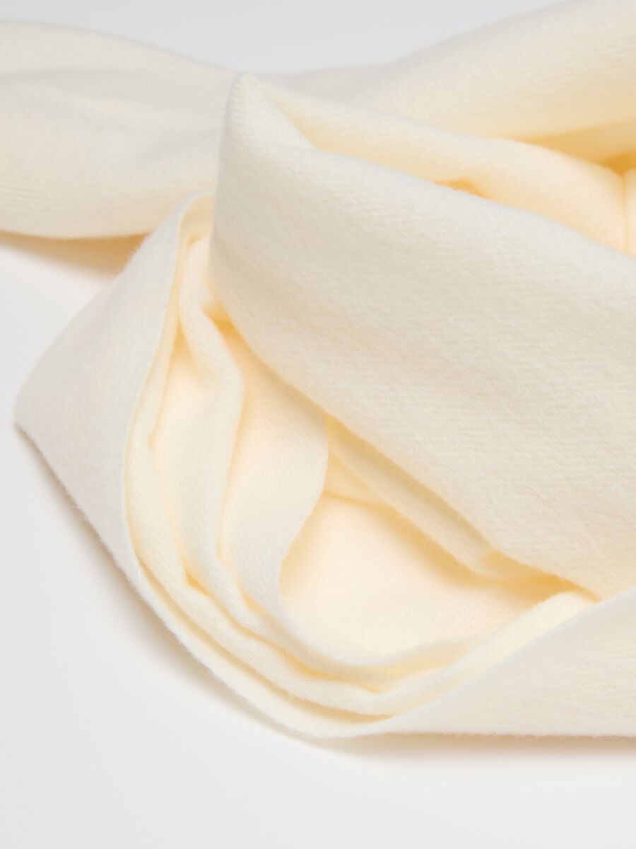 White Mixed Fabric Scarf_1