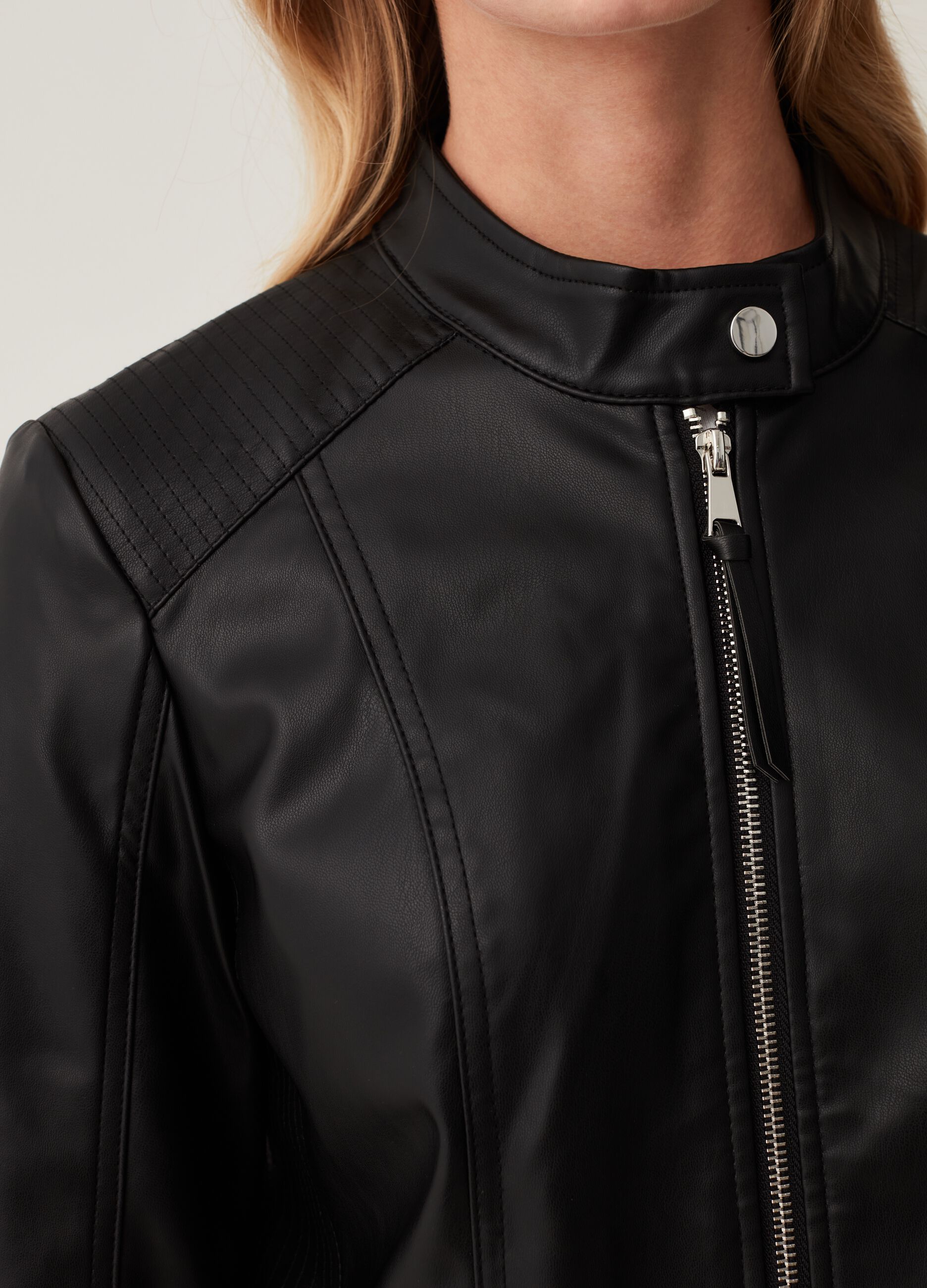 Giacca biker effetto lucido_3