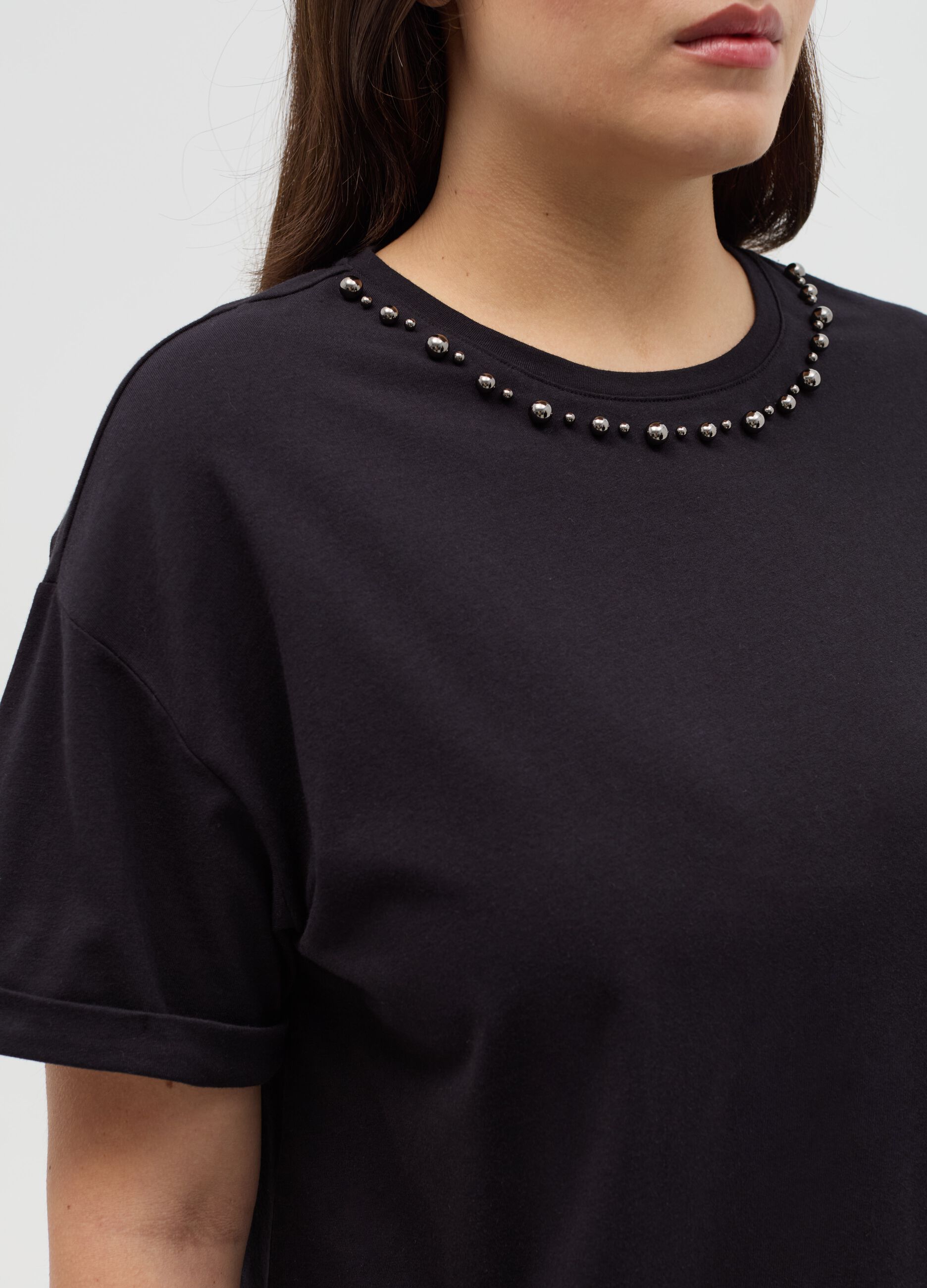 Curvy oversize T-shirt with appliqués
