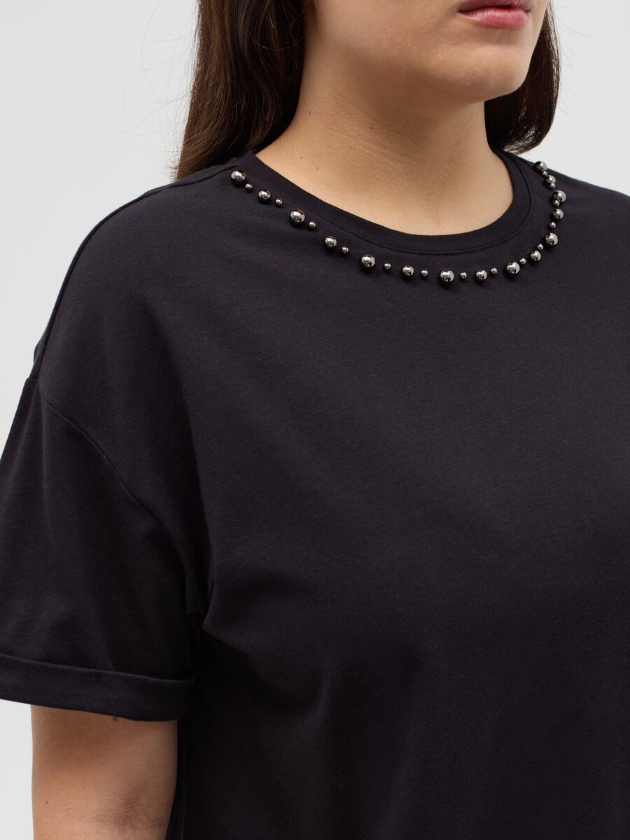 Curvy oversize T-shirt with appliqués_2
