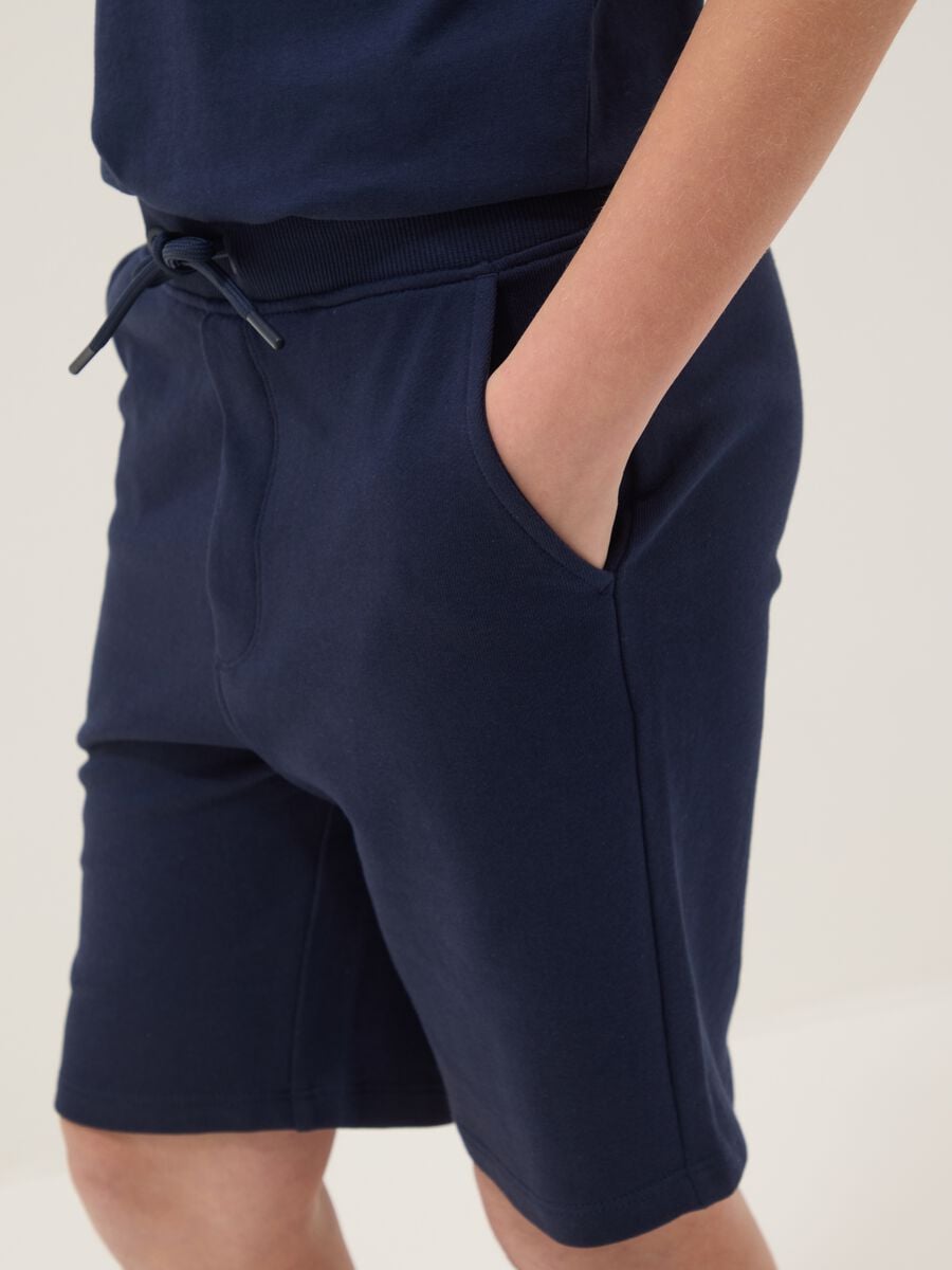 Shorts in puro cotone blu da ragazzo relaxed fit_2
