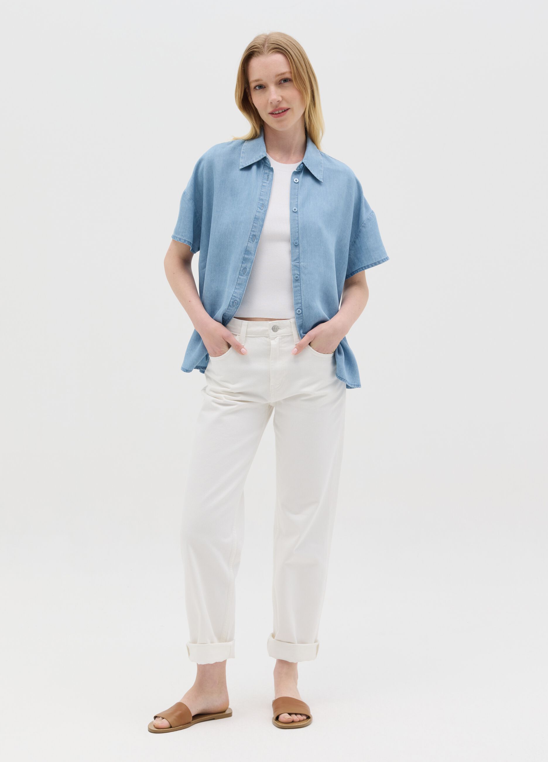 Short-sleeved denim shirt
