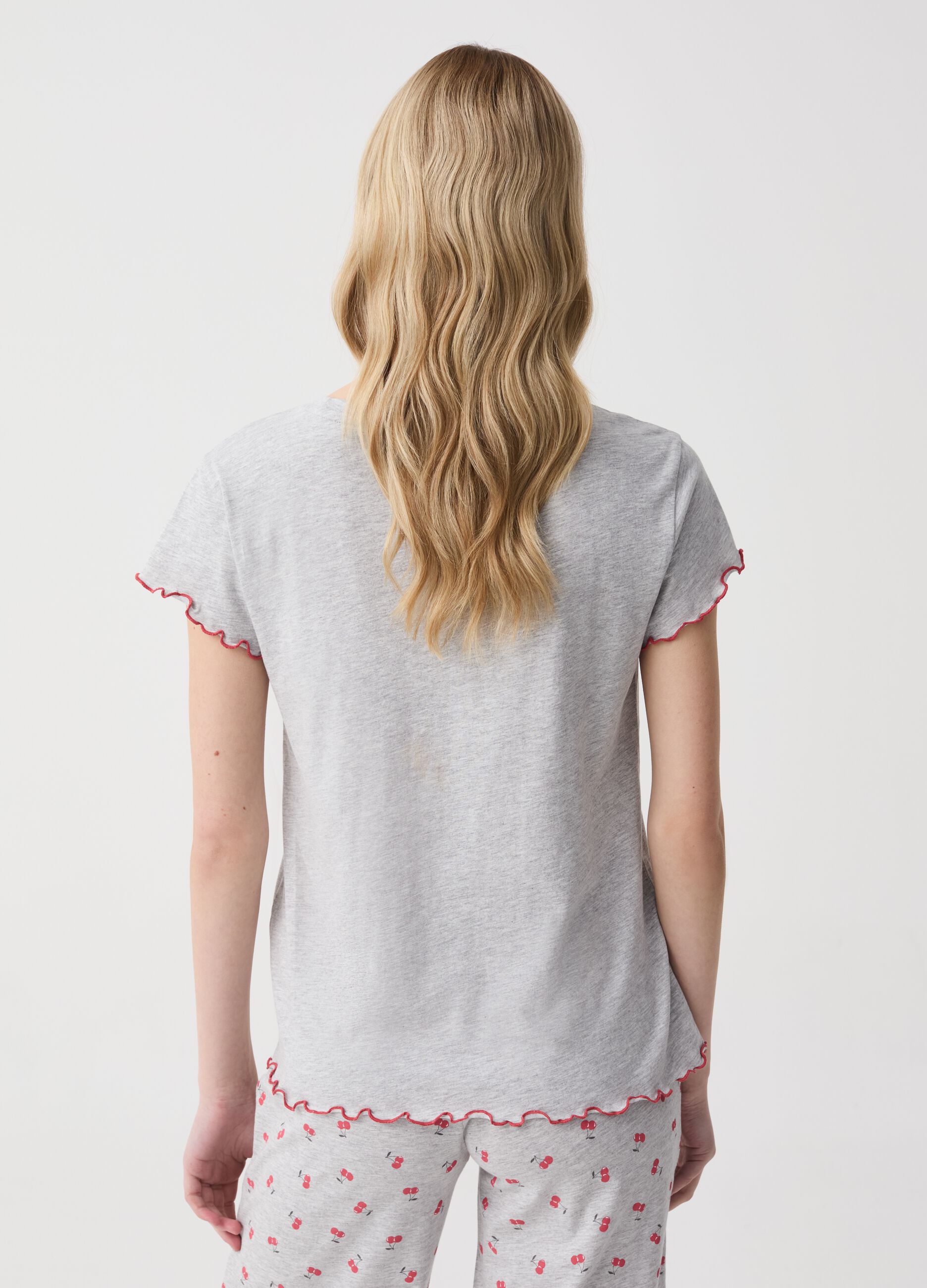 Pyjama top with wavy edging and cherries print