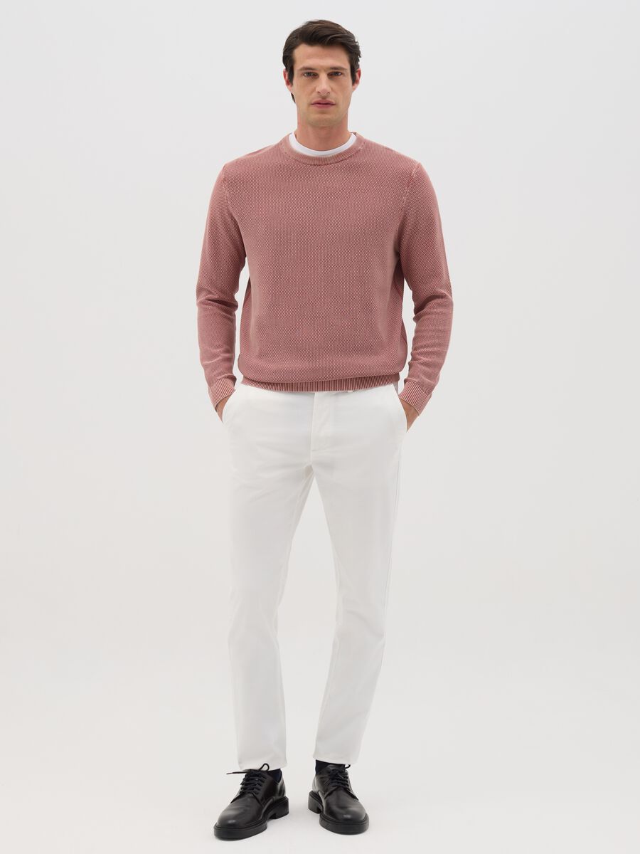 Men’s white slim-fit trousers in 100% cotton_0