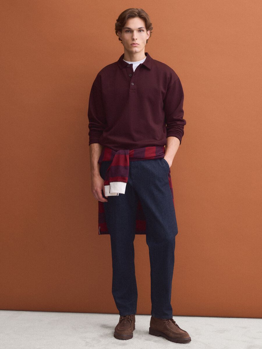 Felpa marrone in tessuto elasticizzato con collo polo relaxed fit_1