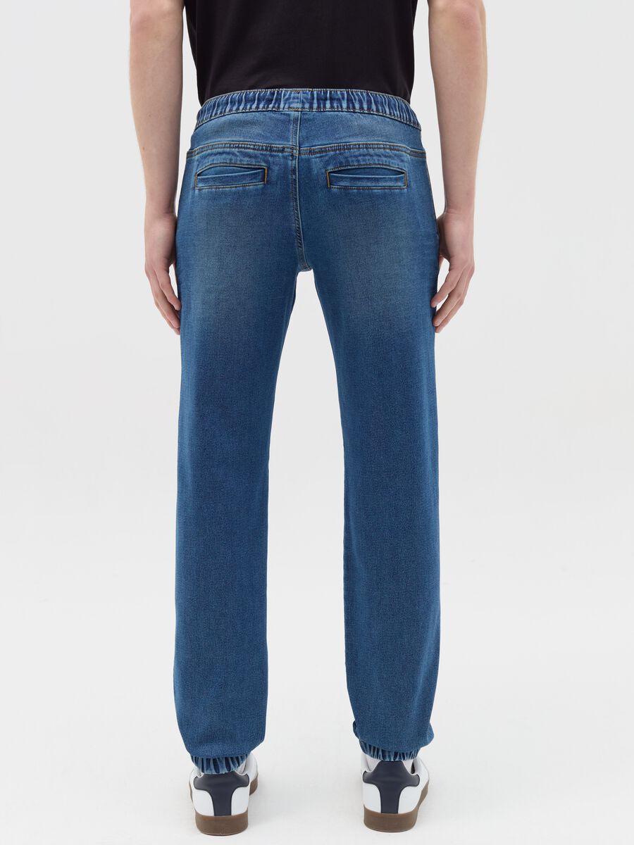 Regular-fit joggers in denim with drawstring_3