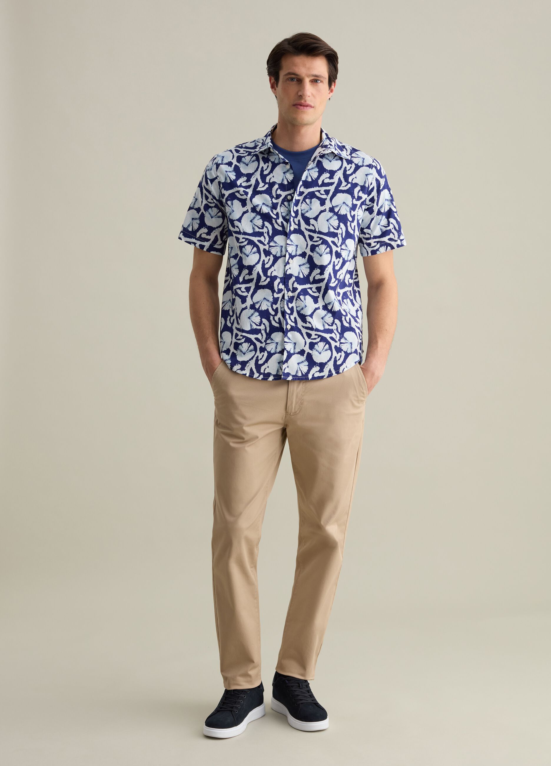 Short-sleeved shirt with print