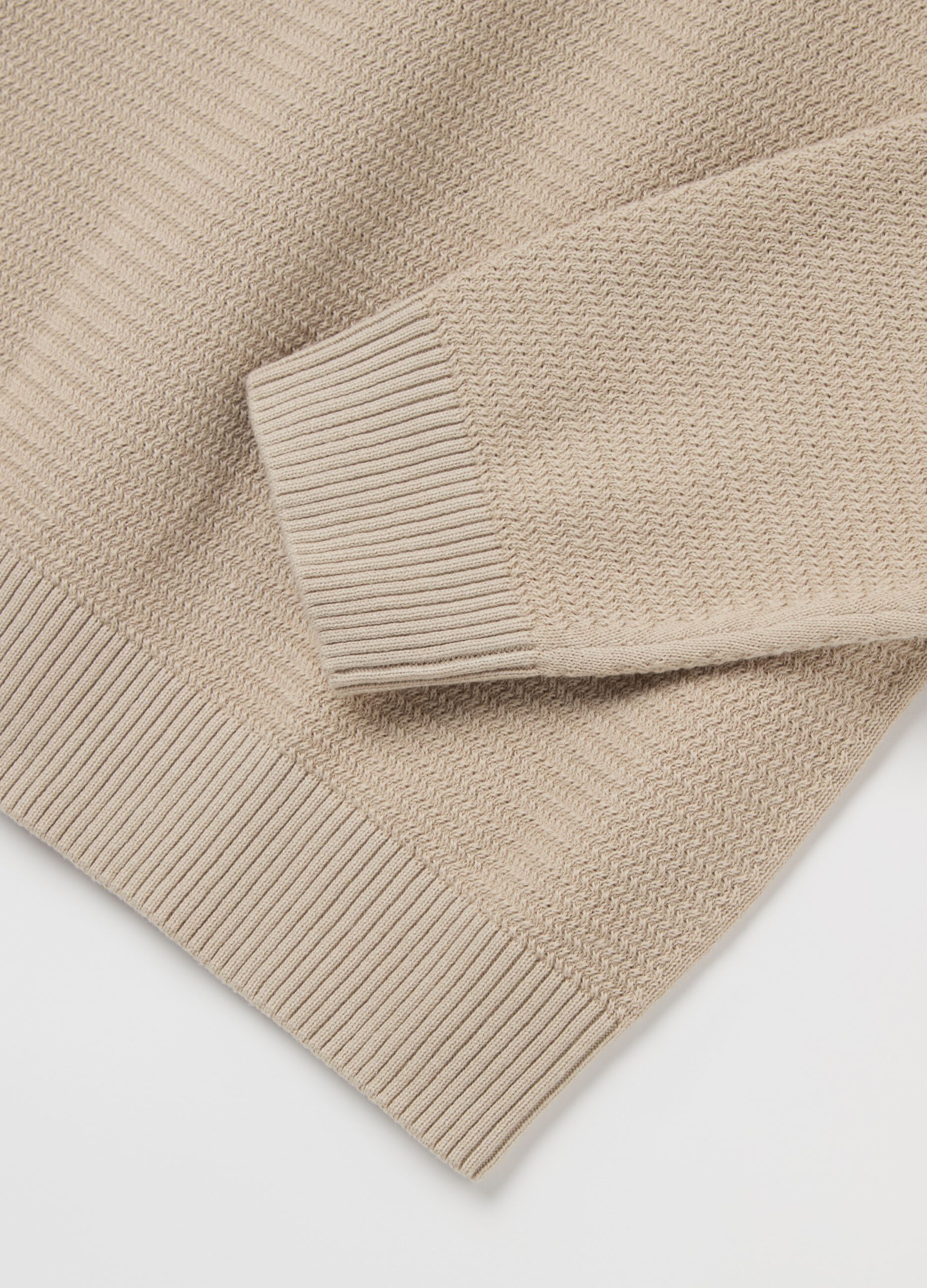 Cotton pullover with wavy trim