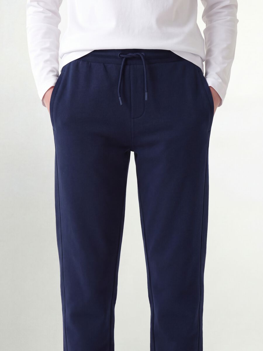 Pantaloni jogger blu in cotone organico_2