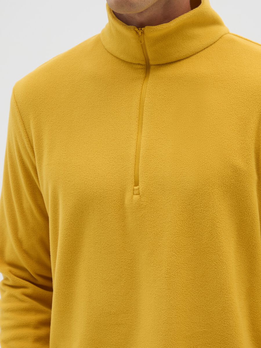 Yellow fleece half-zip sweatshirt_3