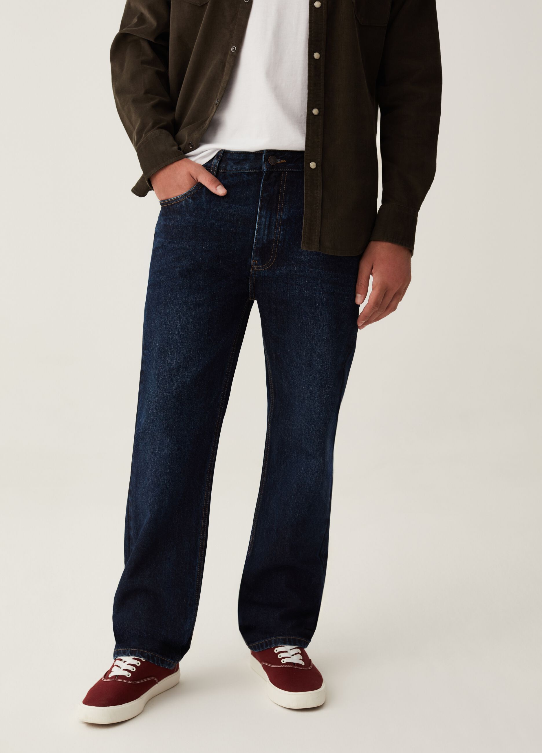Jeans straight fit con scoloriture_1