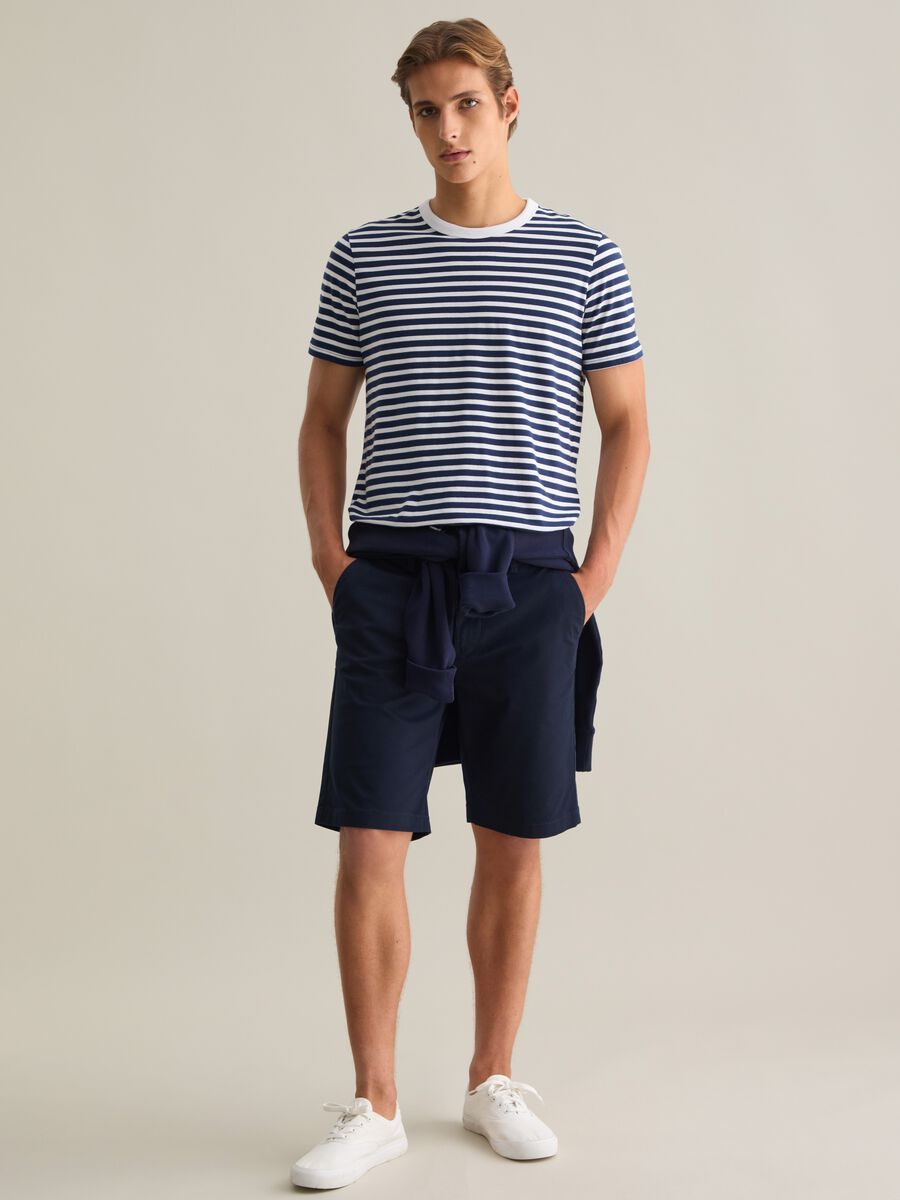 Stretch cotton chino Bermuda shorts_0