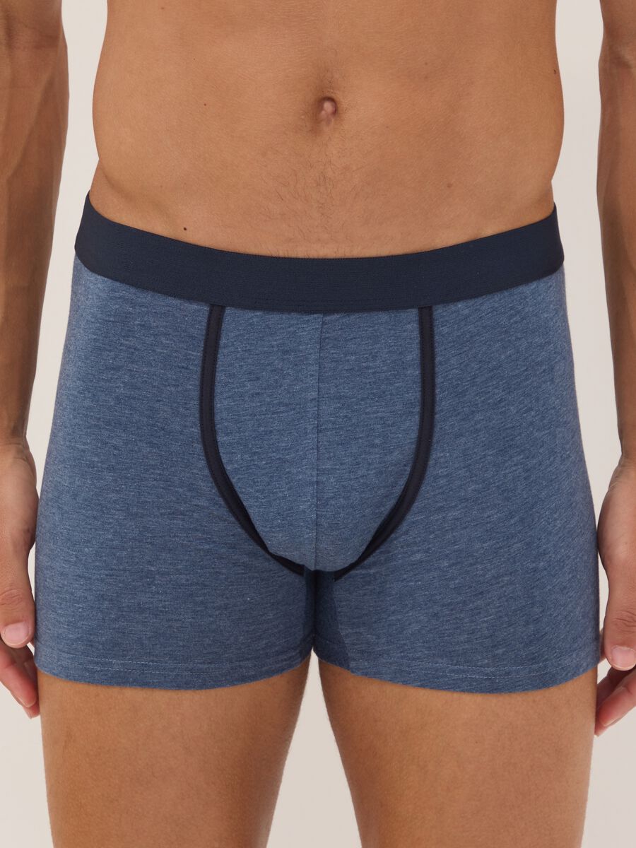 Tripack di boxer blu e neri in cotone organico elasticizzato_1
