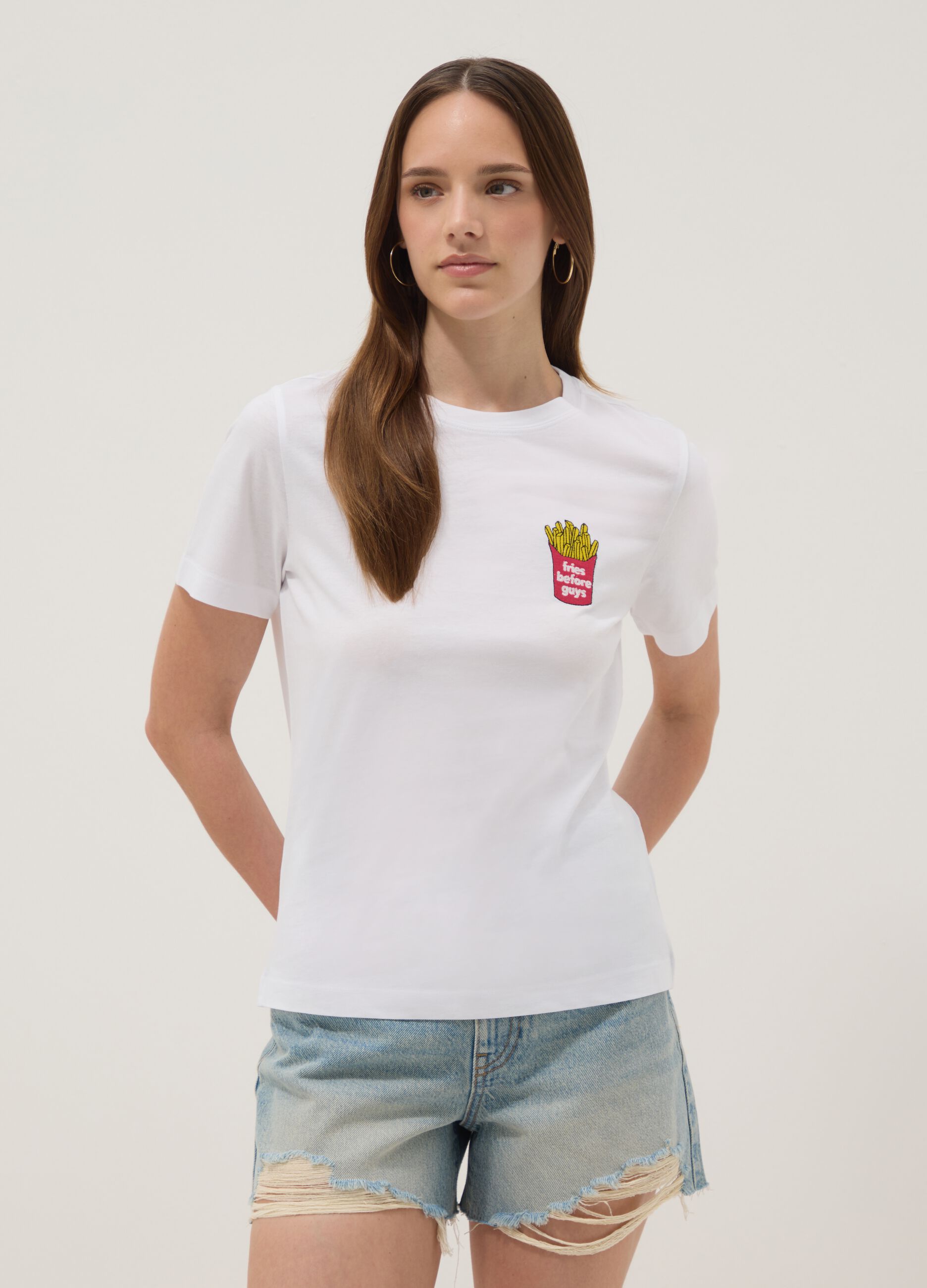White pure cotton T-shirt with embroidery