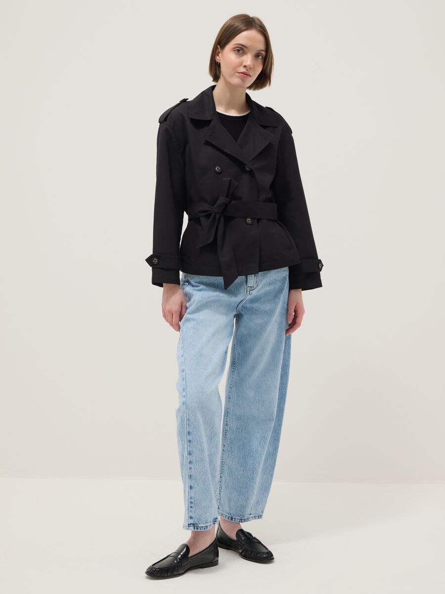 Giacca leggera doppiopetto nera regular fit con cintura_2