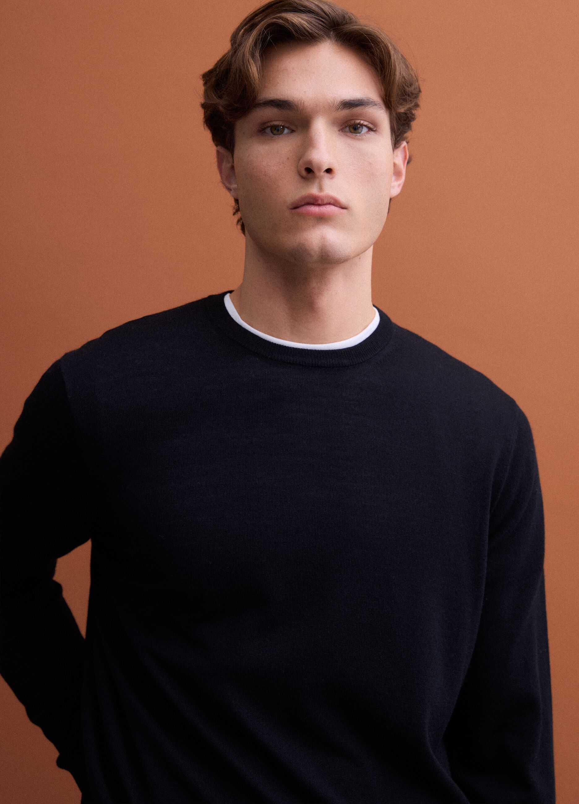 Black pure merino wool crew-neck jumper, regular fit
