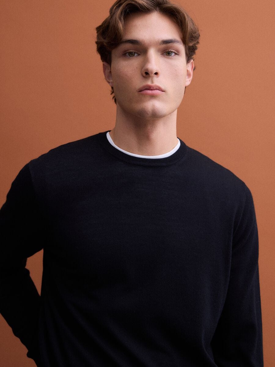 Black pure merino wool crew-neck jumper, regular fit_1
