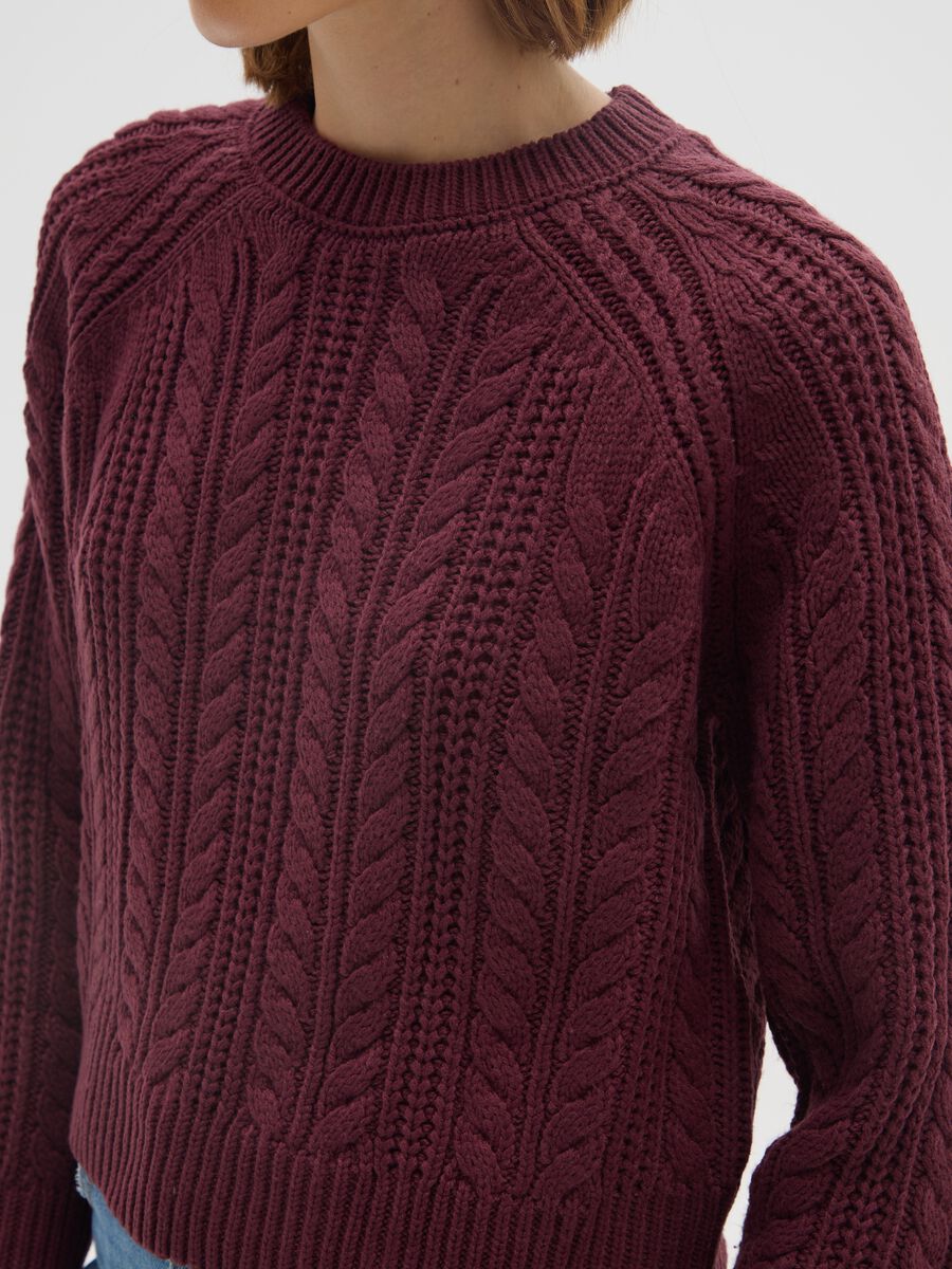 Red knitted sweater with regular fit_3