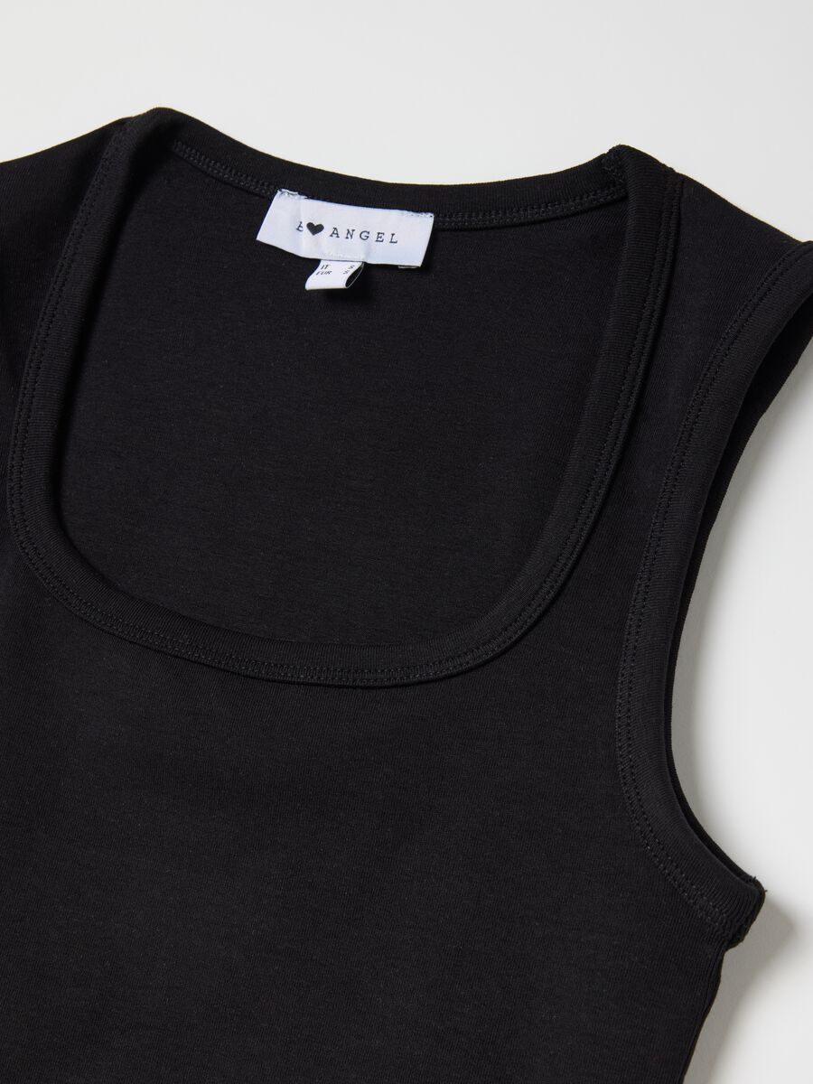 Women’s black fitted vest top in stretch cotton_5