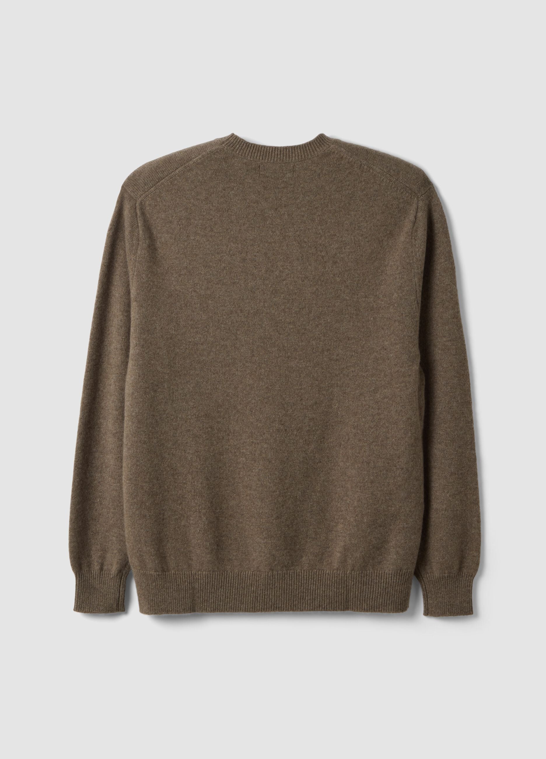 Maglia marrone in puro cashmere a girocollo regular fit