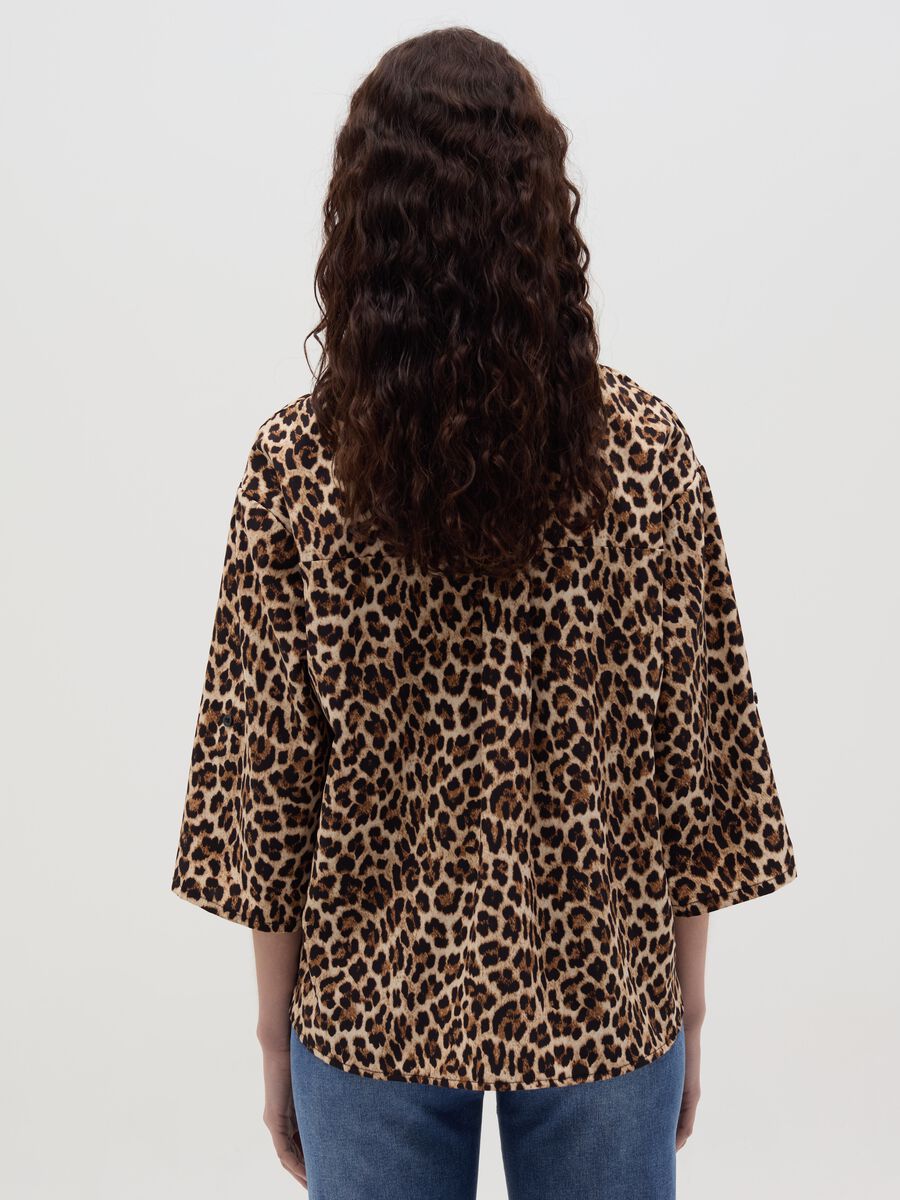 Animal print blouse with kimono sleeves_3