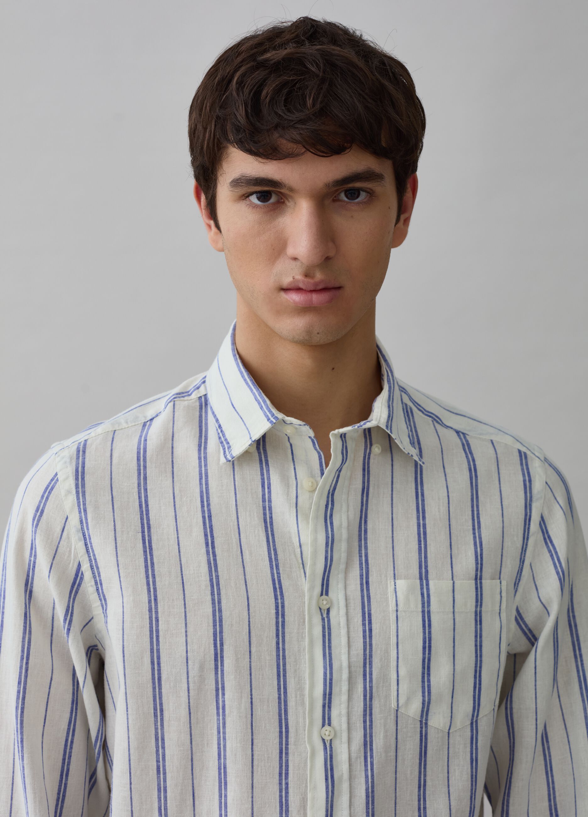 Regular-fit shirt in striped cotton and linen