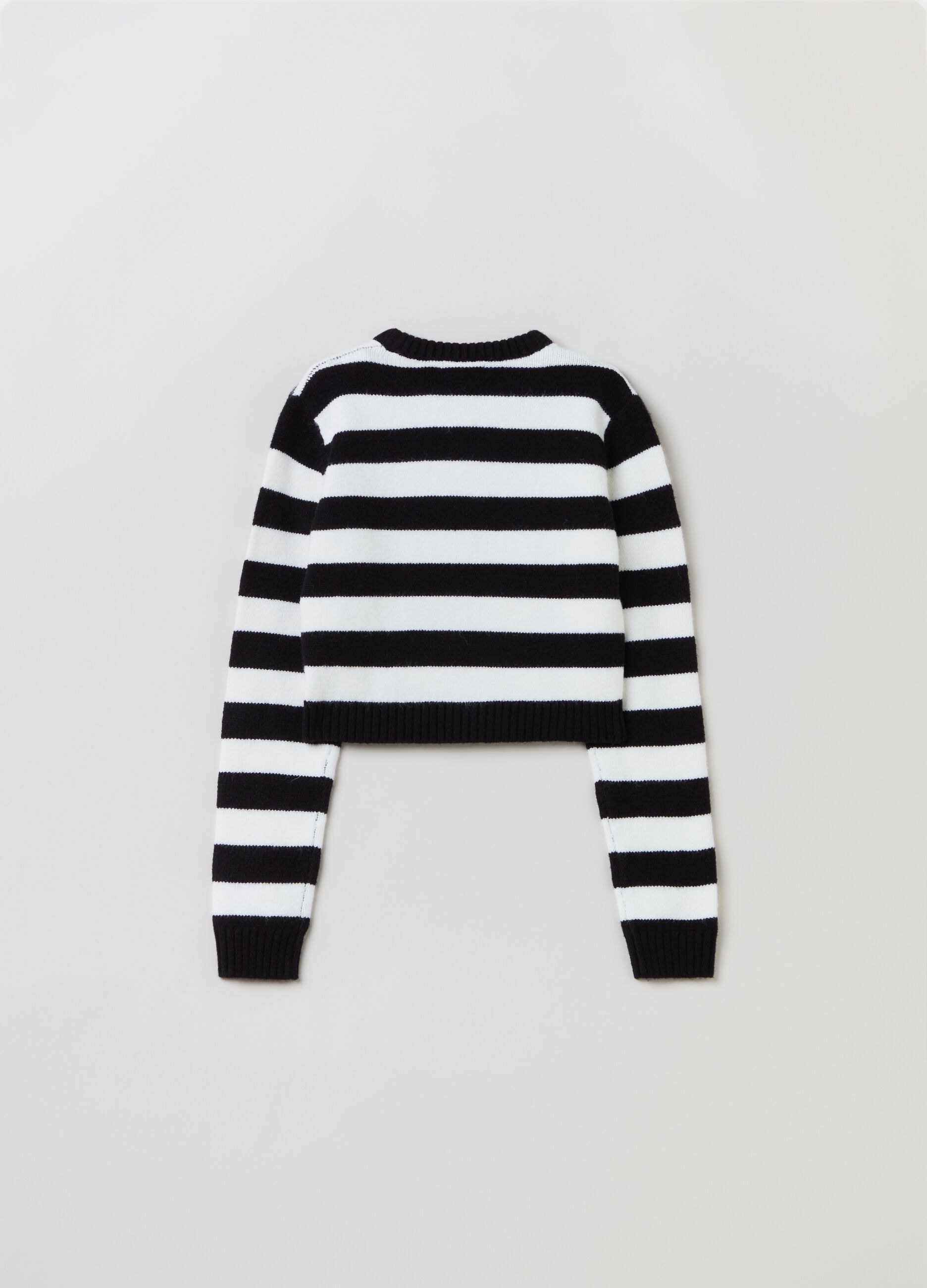 Pullover con fantasia a righe_1
