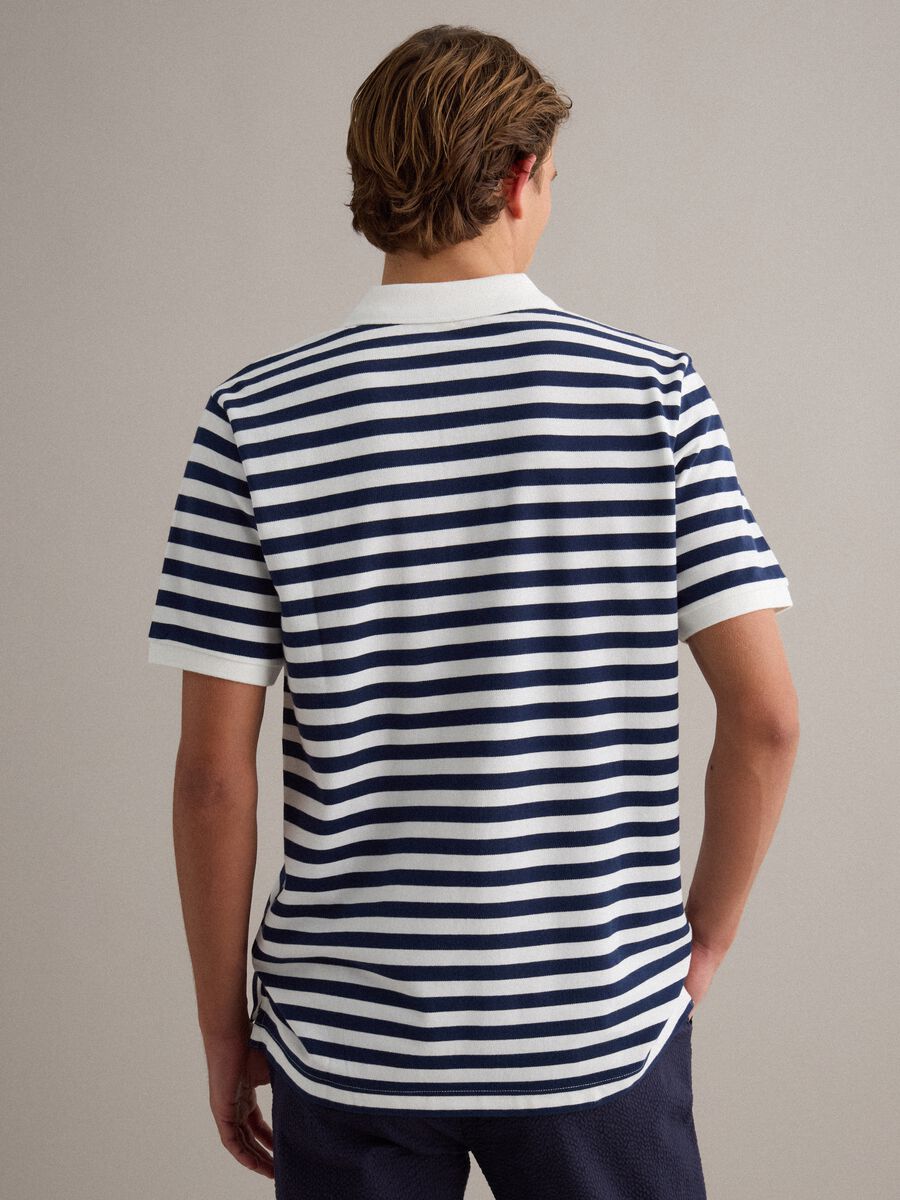 Polo blu e bianca a righe in puro cotone regular fit_3