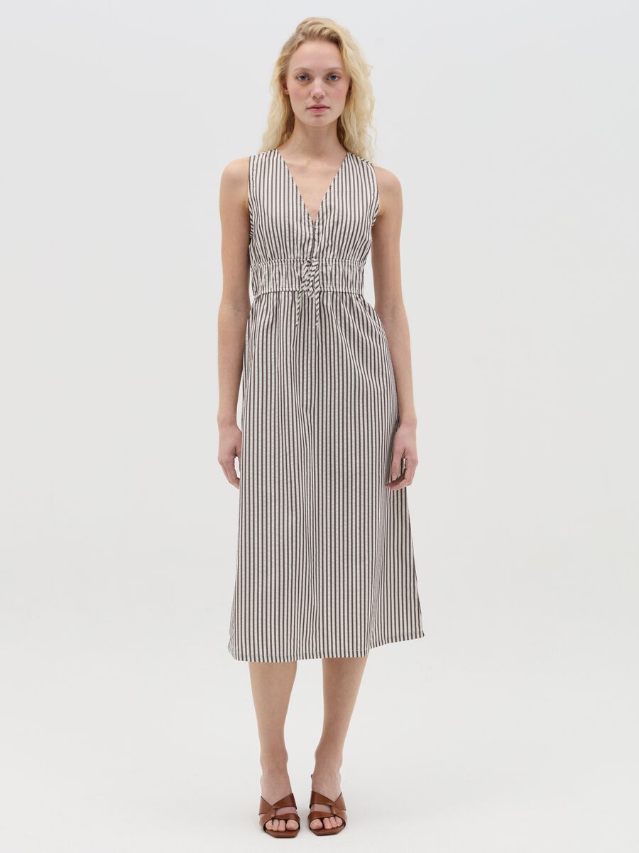 Striped midi dress with V neck_0