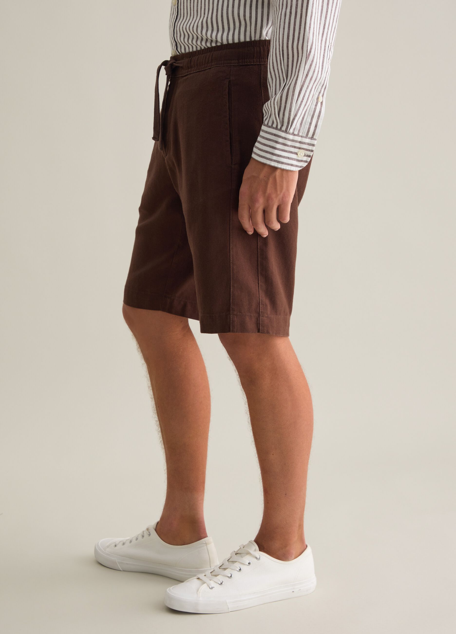 Men's brown cotton-blend regular fit shorts