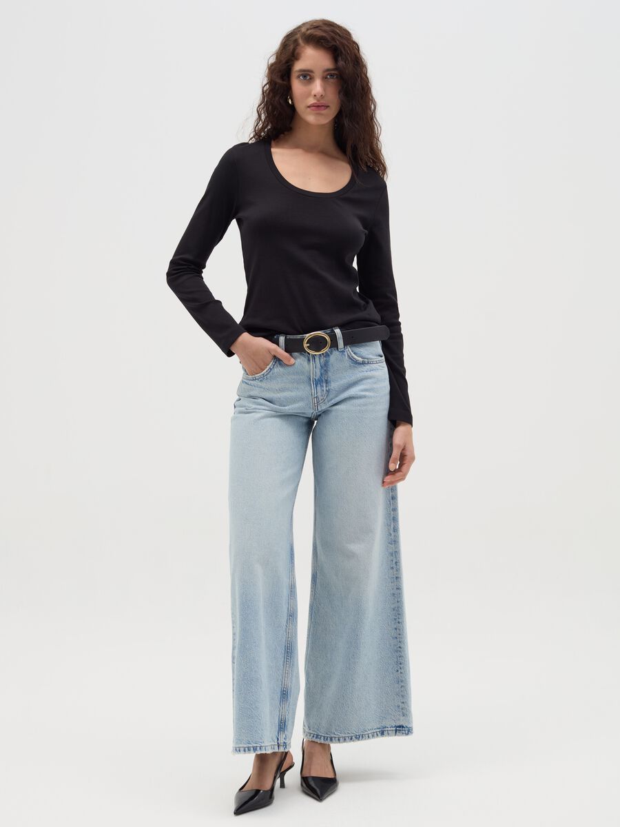 Long-sleeved T-shirt with round neck_1