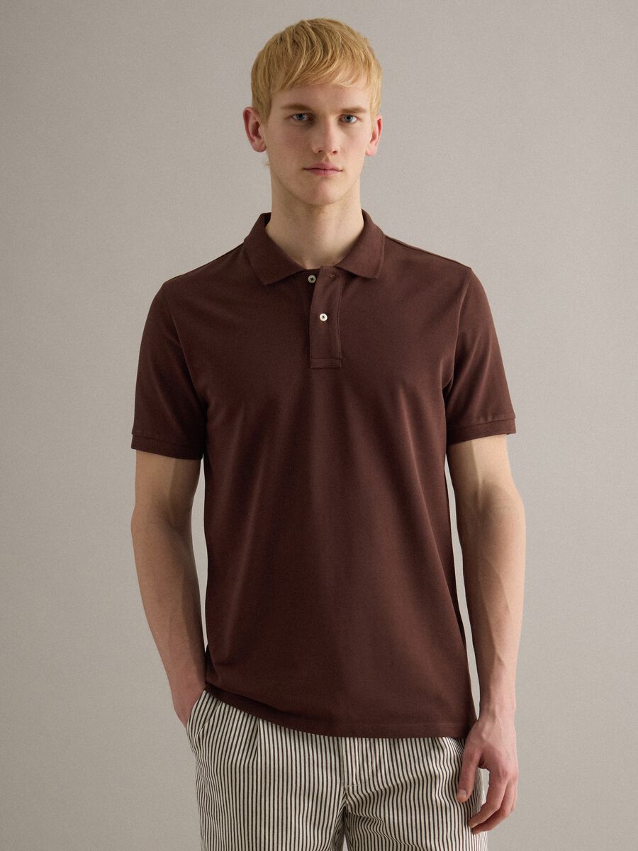 Brown short-sleeved pure cotton polo shirt with regular fit_0