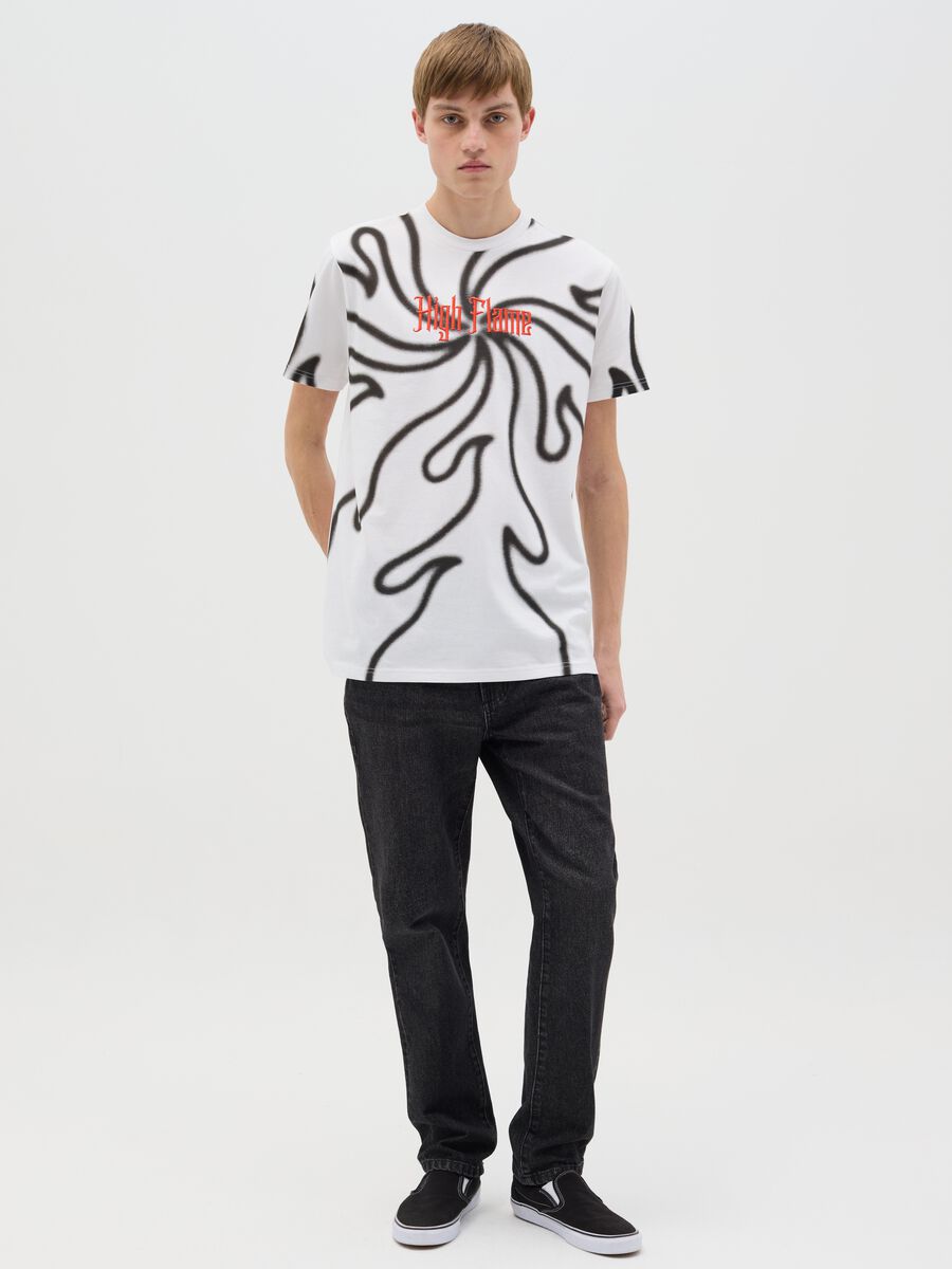 White and black T-shirt with flames print_1