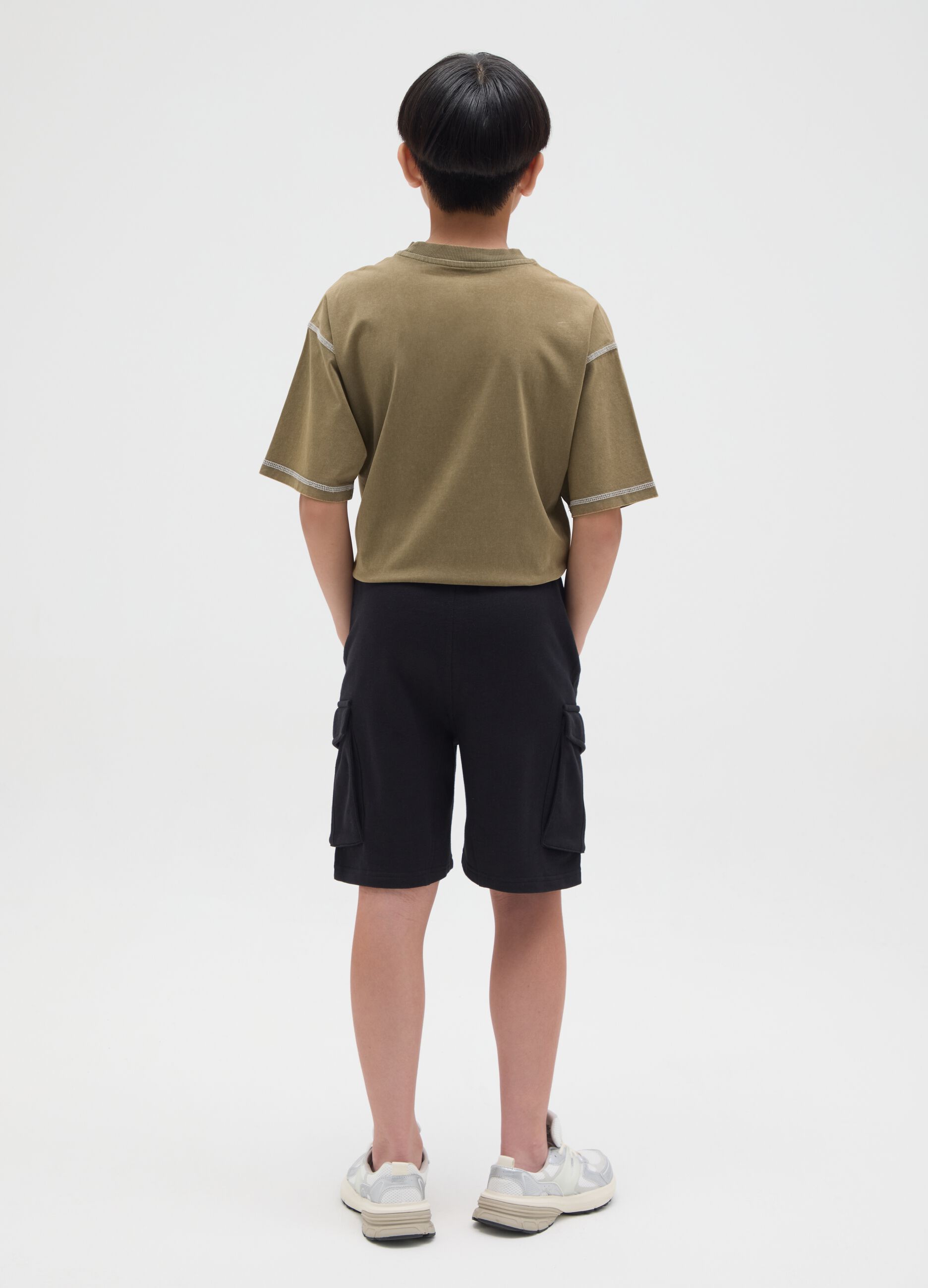 Boys' regular fit black cotton cargo shorts